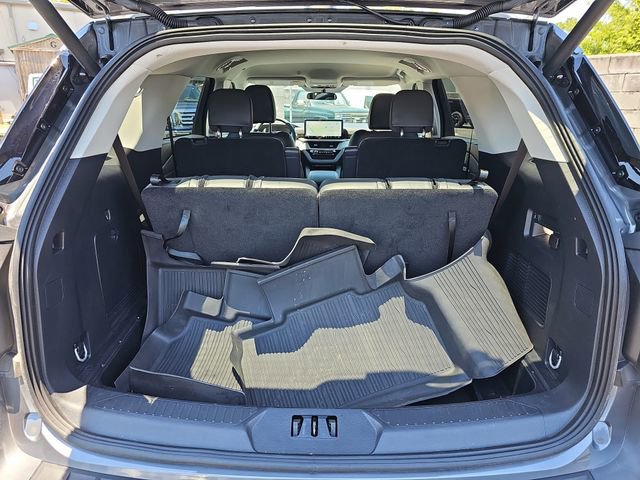 Used 2025 Ford Explorer Active w/ Active Comfort Package RWD image 13