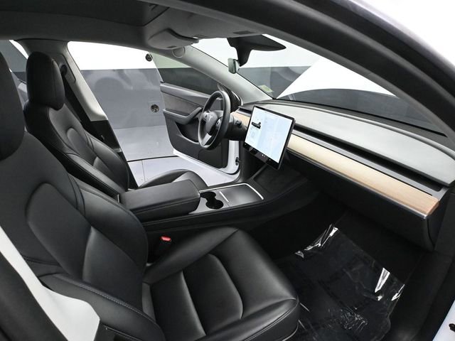 Used 2022 Tesla Model Y Long Range image 42