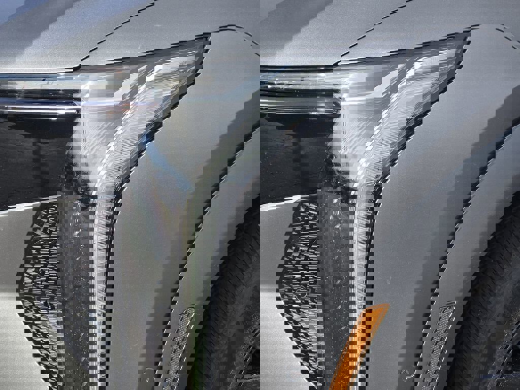 New 2026 Cadillac Optiq V w/ Magnus Launch Edition AWD/4WD image 5