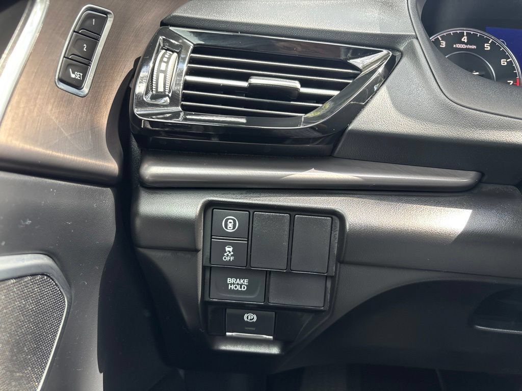 Used 2025 Acura RDX SH-AWD image 37