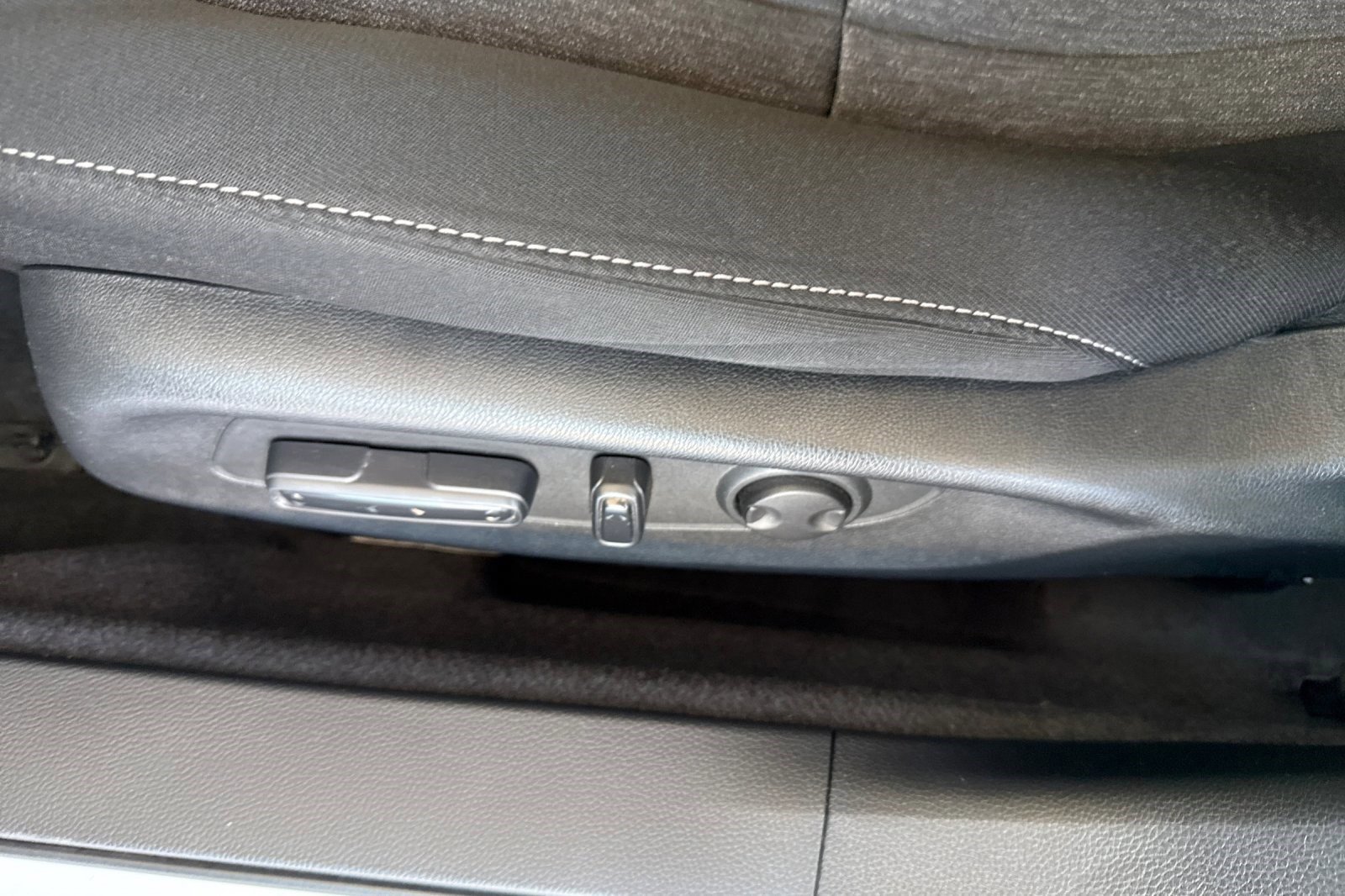 Certified 2023 Honda Accord EX image 13