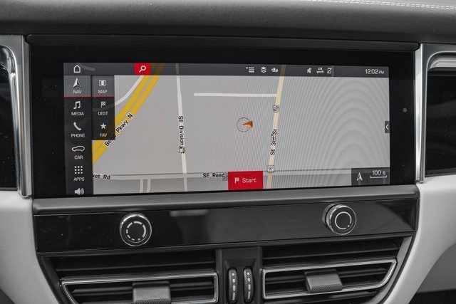 Used 2023 Porsche Macan w/ Premium Package Plus image 17