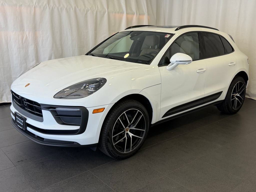 Used 2026 Porsche Macan AWD/4WD image 1