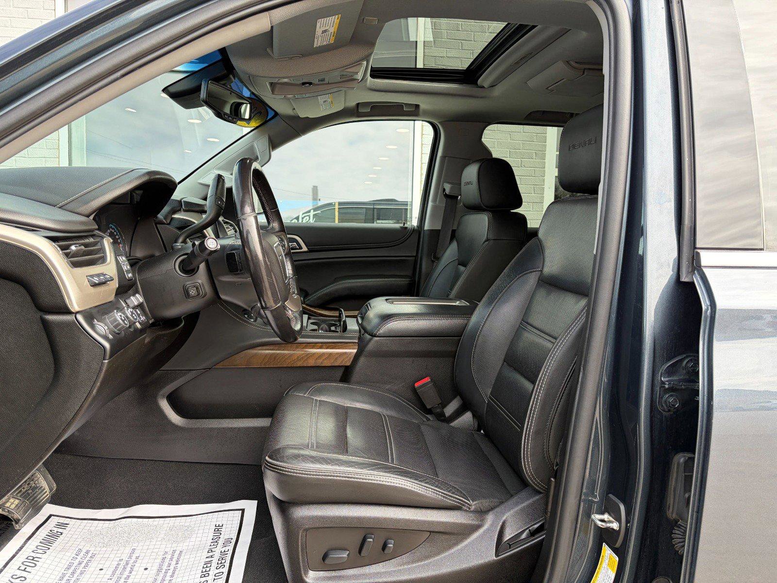 Used 2019 GMC Yukon XL Denali w/ Denali Ultimate Package image 8