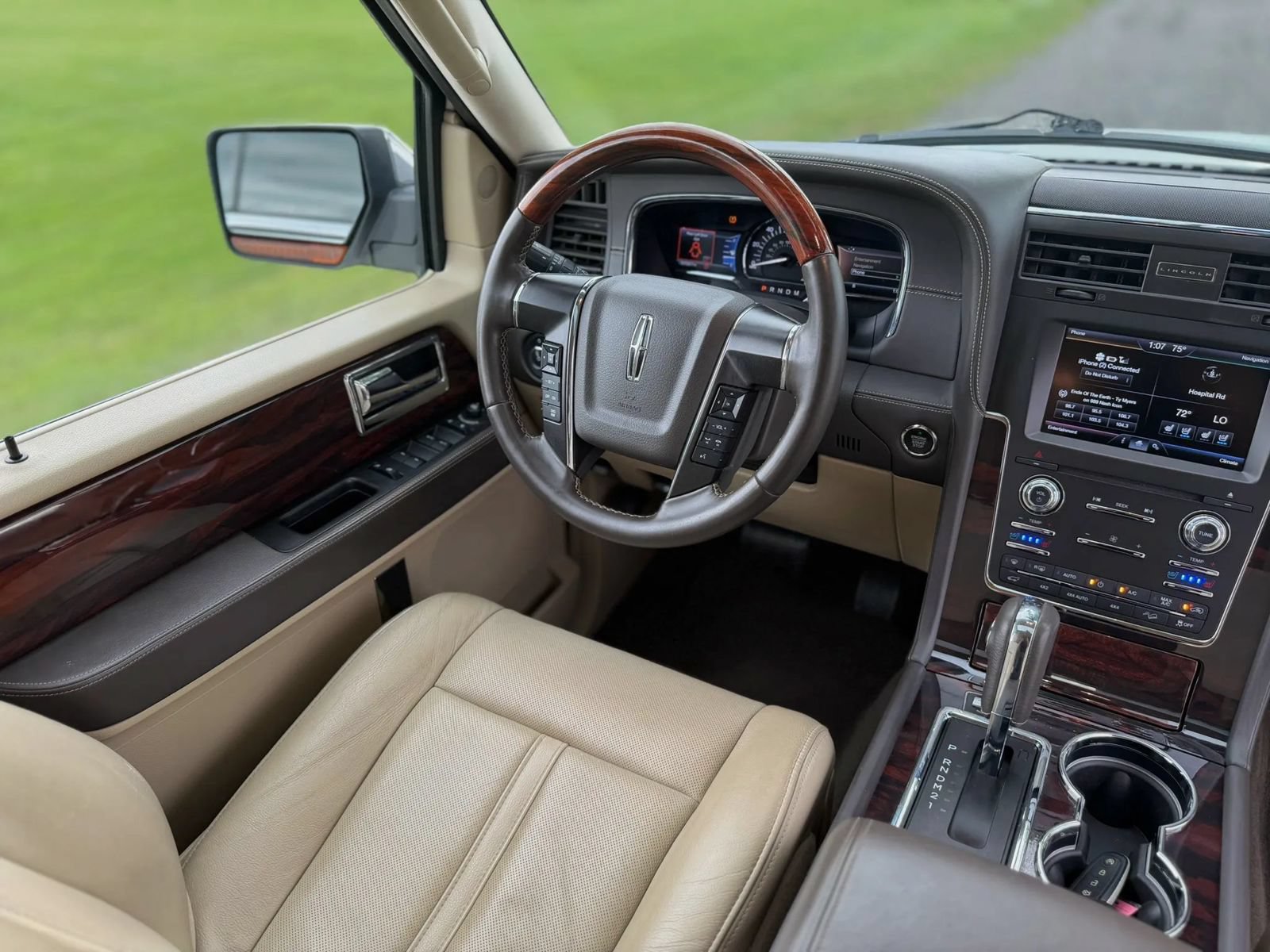 Used 2015 Lincoln Navigator L 4WD w/ Equipment Group 101A Reserve image 66