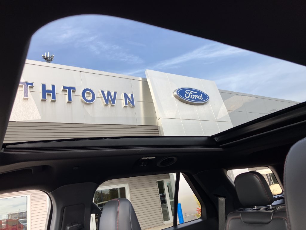 Used 2026 Ford Explorer ST-Line AWD/4WD image 22