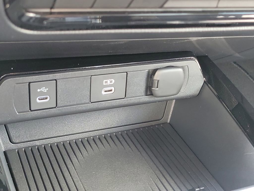 New 2026 Toyota Prius Plug-In Hybrid image 17
