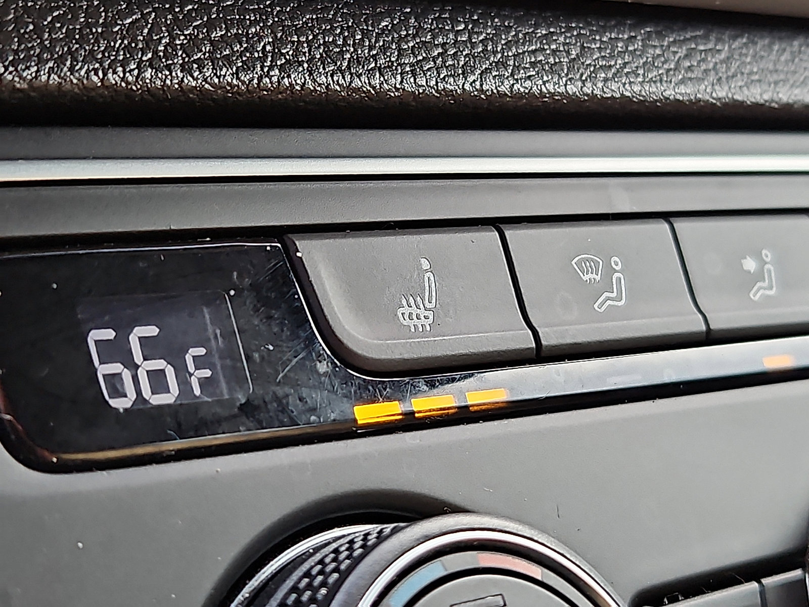 Used 2021 Volkswagen Atlas Cross Sport SE image 22