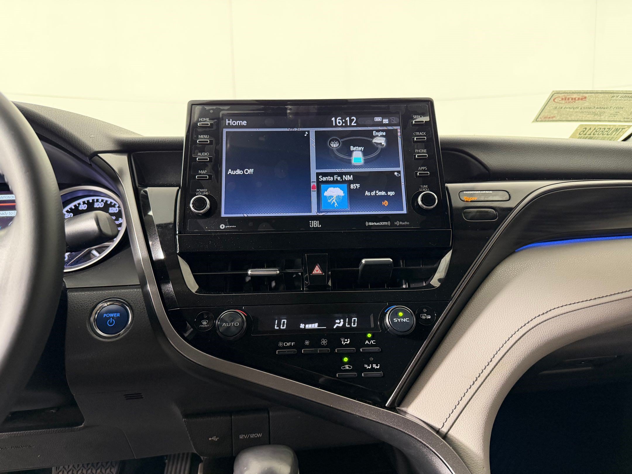 Used 2021 Toyota Camry XLE w/ Navigation Upgrade Package FWD image 18