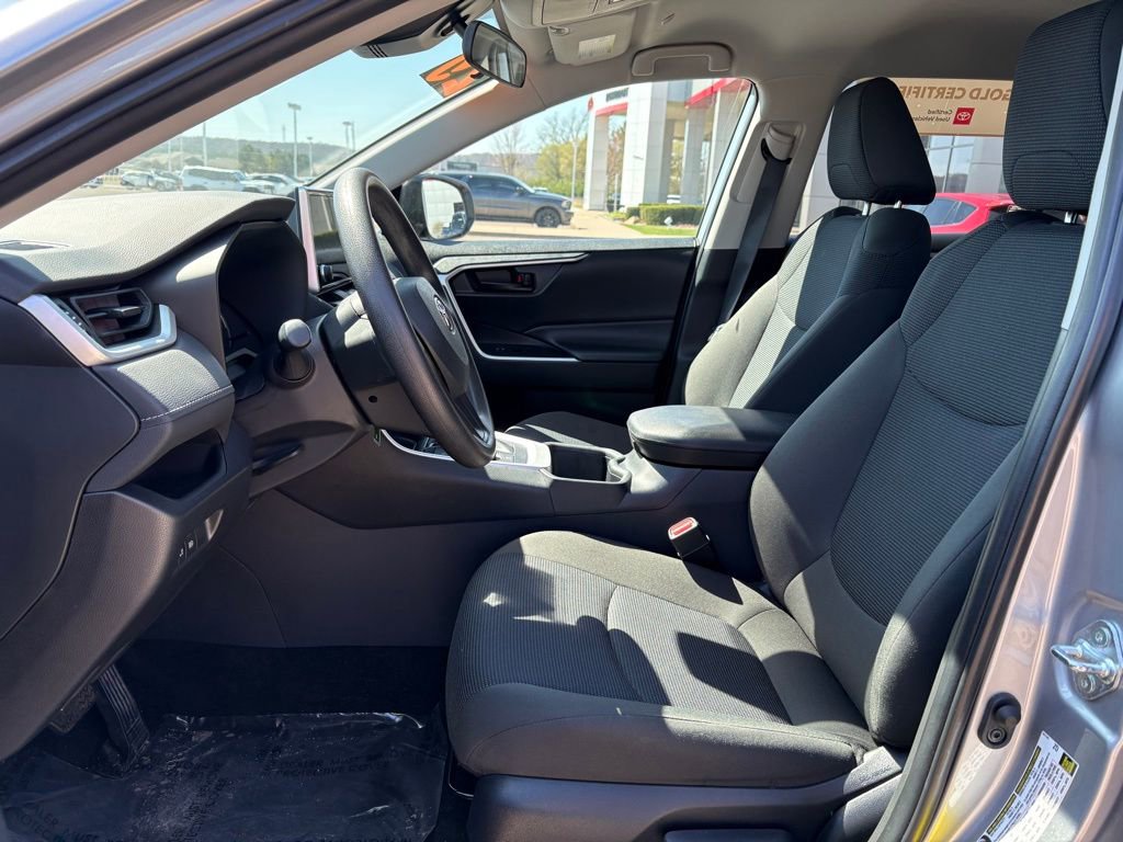 Certified 2025 Toyota RAV4 LE AWD/4WD image 12