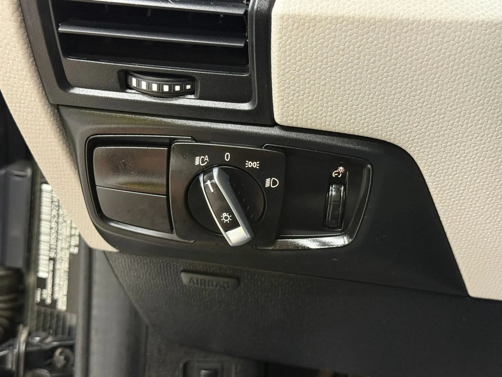 Used 2015 BMW i3 w/ Range Extender RWD image 27