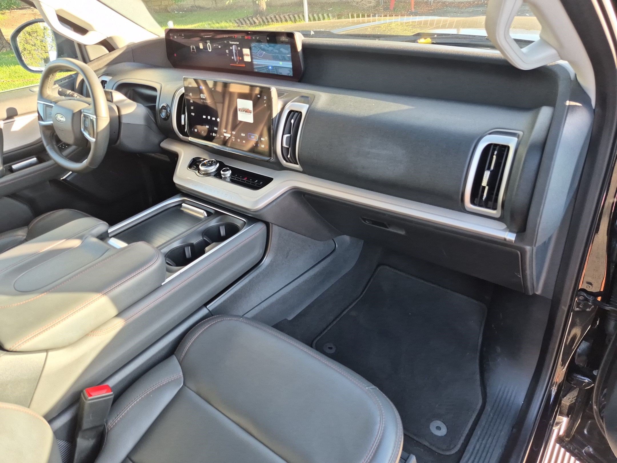 Used 2025 Ford Expedition Max Active AWD/4WD image 36