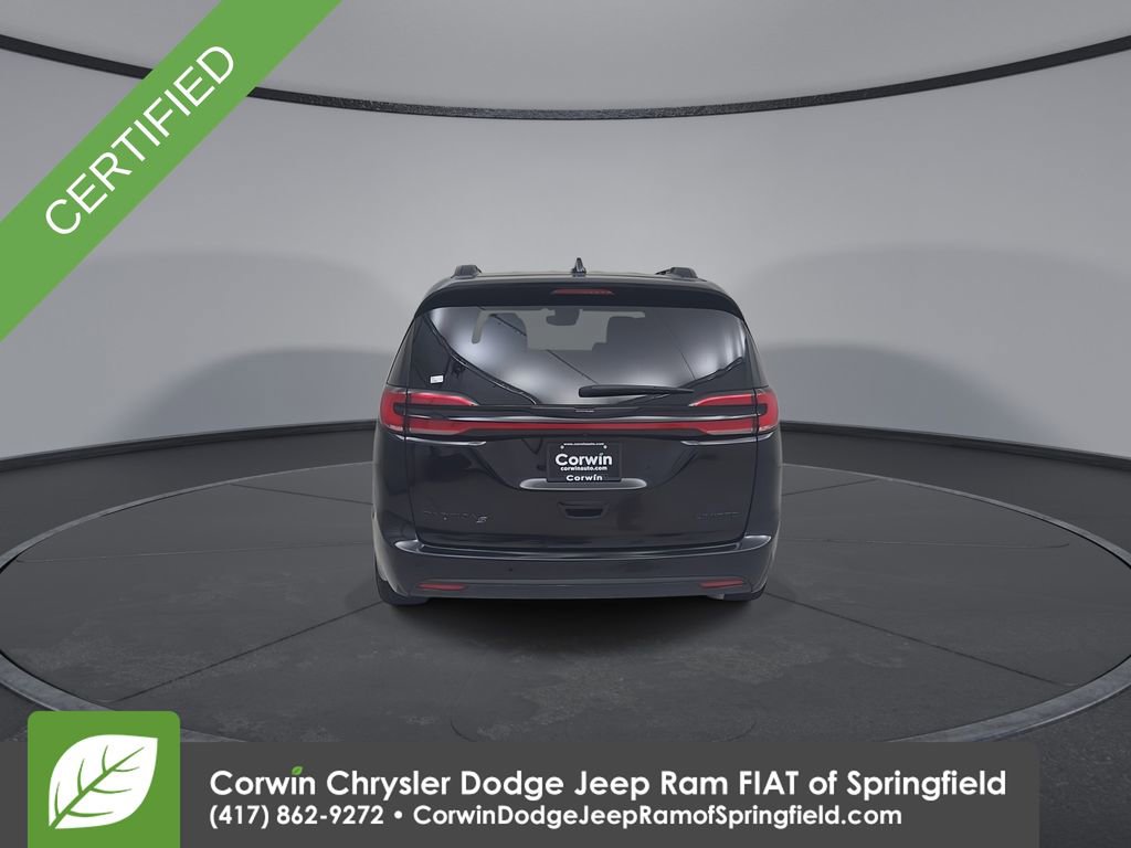 Certified 2025 Chrysler Pacifica Limited image 14