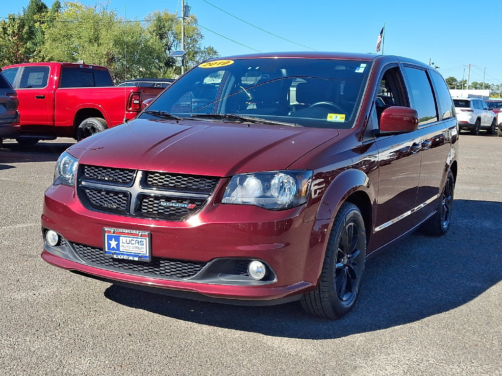 Used 2019 Dodge Grand Caravan SXT w/ Blacktop Package FWD image 5
