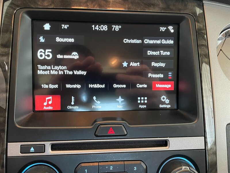 Used 2017 Ford Expedition Limited AWD/4WD image 17