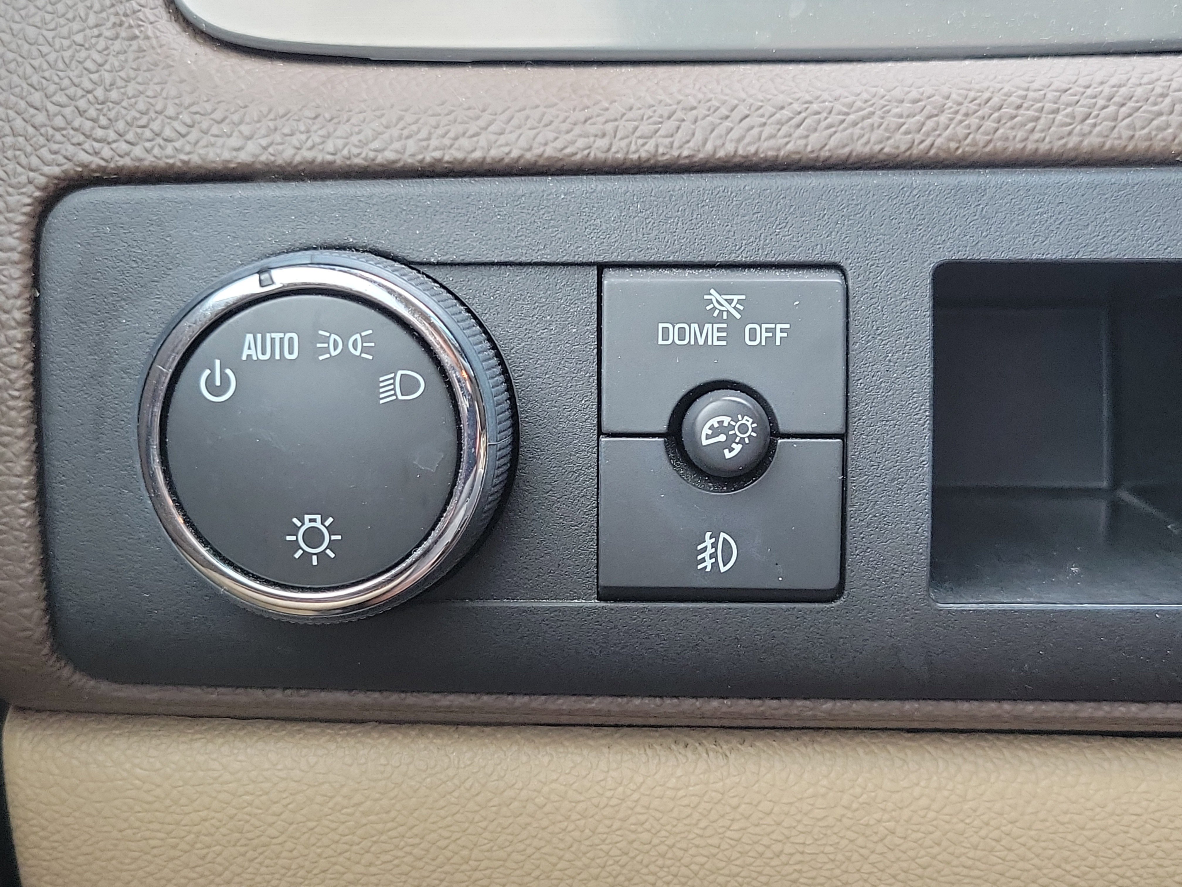 Used 2008 GMC Yukon SLT w/ SLT Preferred Equipment Group image 24