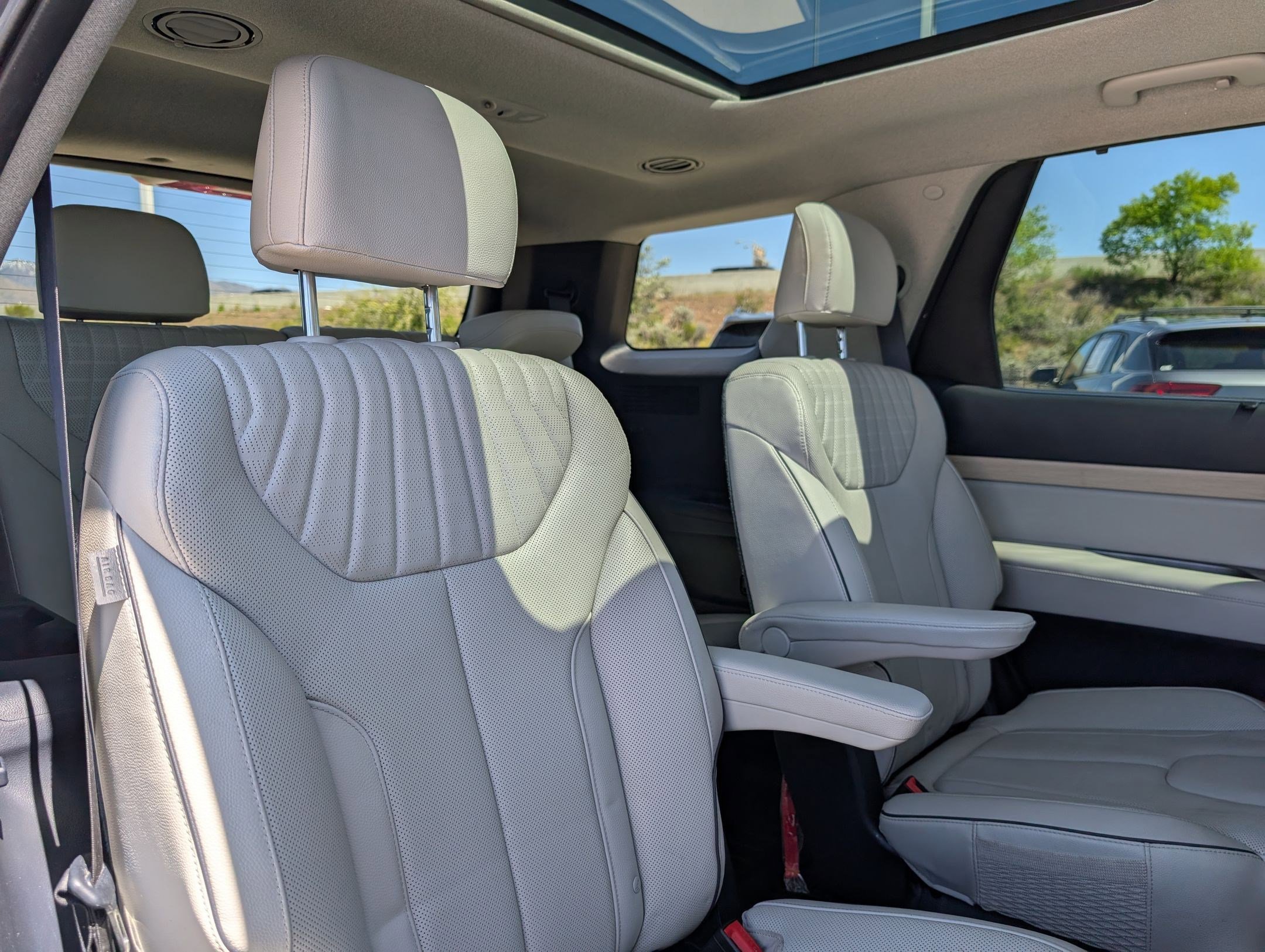 Used 2024 Hyundai Palisade Limited AWD/4WD image 28