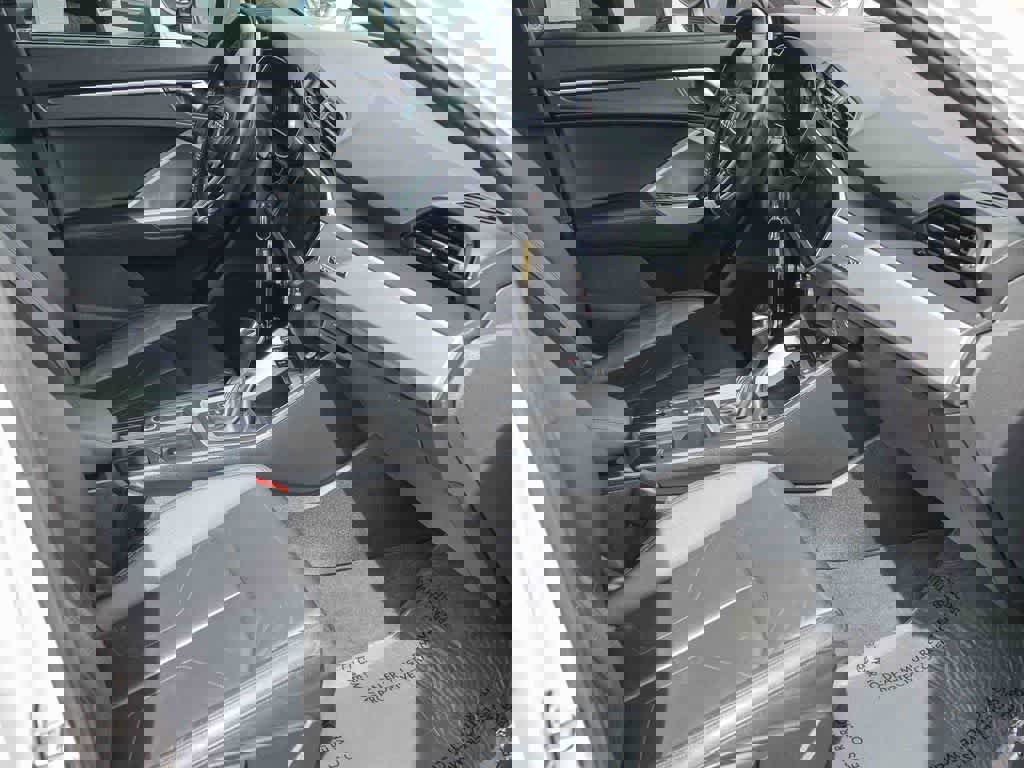 Used 2020 Audi Q3 2.0T Premium image 14