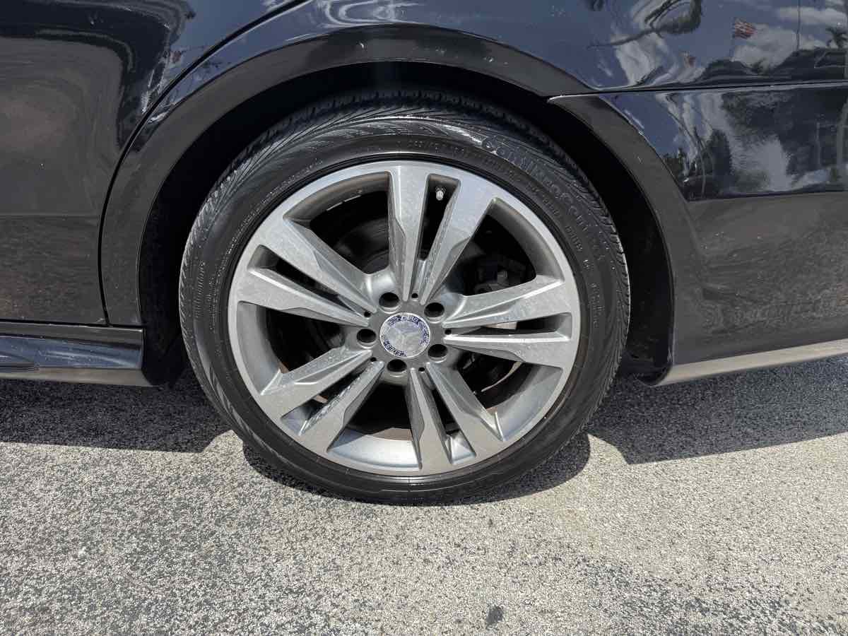 Used 2015 Mercedes-Benz E 350 4MATIC Sedan image 53