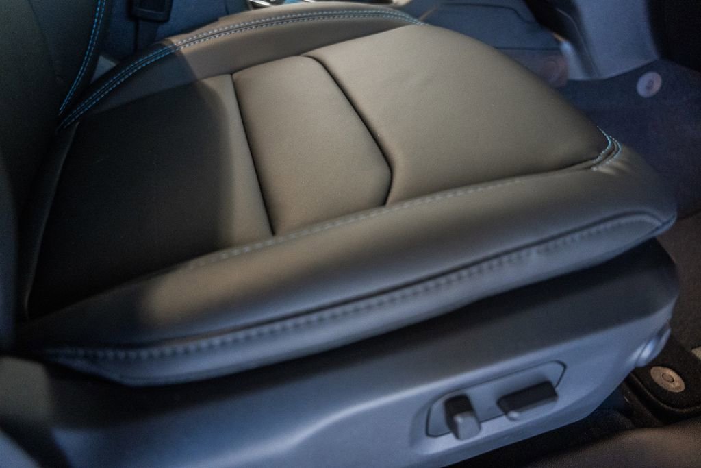 New 2025 Jeep Wrangler Unlimited Rubicon 4xe image 33