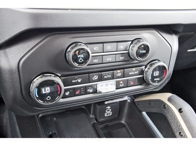 New 2026 Ford Bronco Badlands AWD/4WD image 16