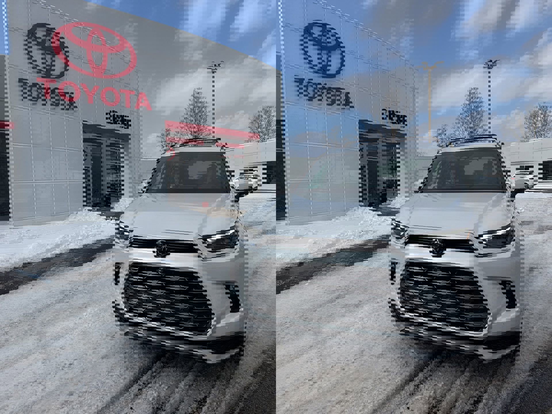 New 2026 Toyota Grand Highlander MAX Platinum image 2