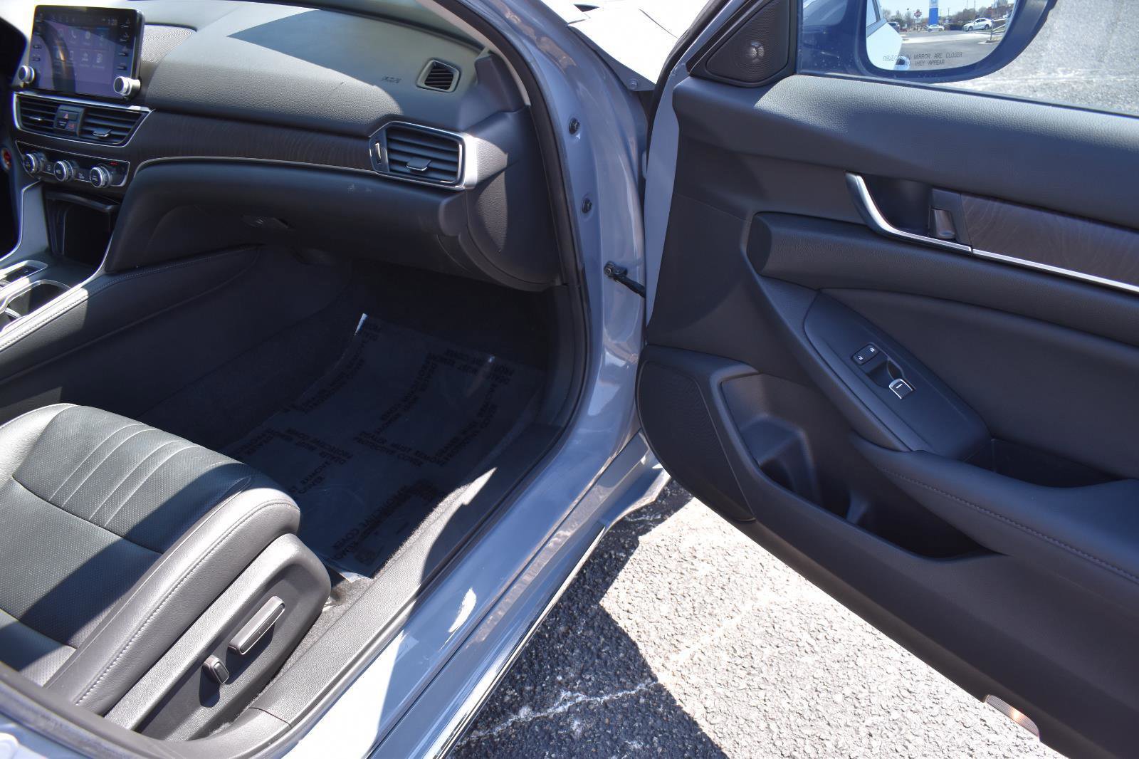Used 2022 Honda Accord Touring image 15