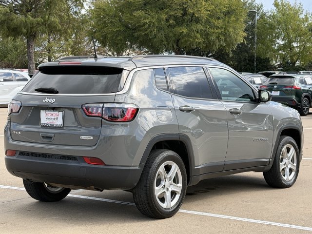 Used 2023 Jeep Compass Latitude w/ Convenience Group AWD/4WD image 4