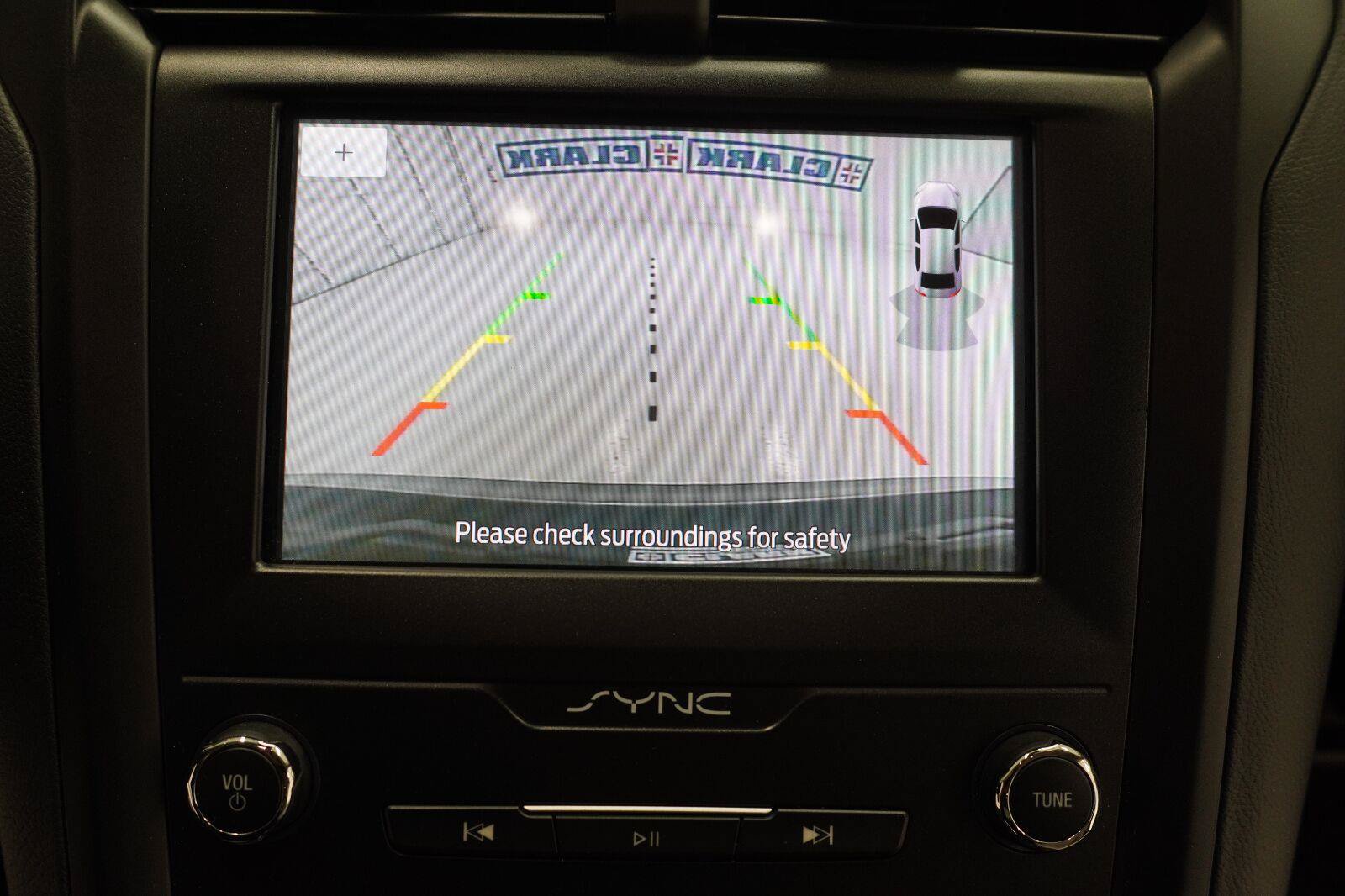 Used 2020 Ford Fusion SE w/ Equipment Group 151A FWD image 22