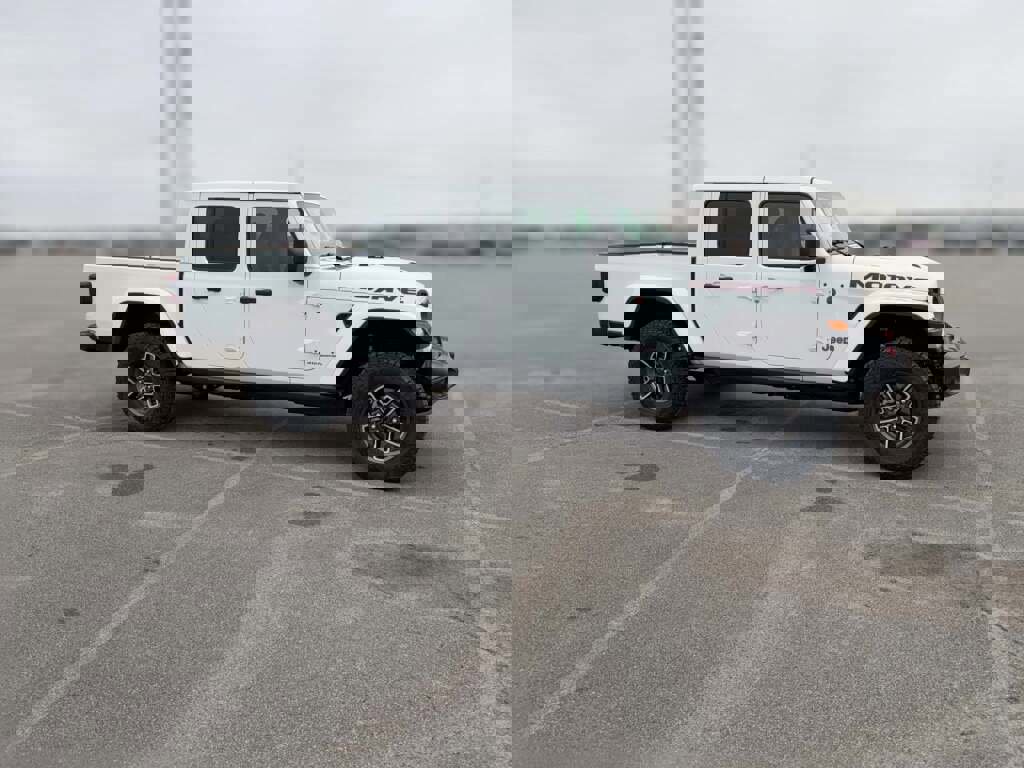 New 2026 Jeep Gladiator Mojave image 15