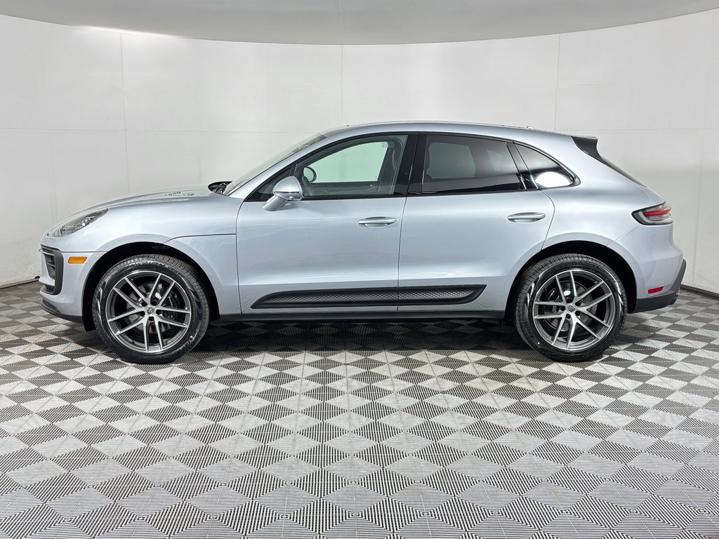 New 2026 Porsche Macan image 2