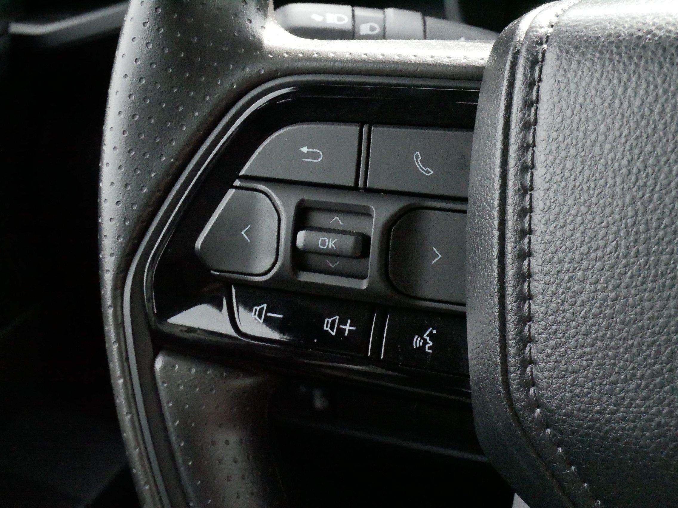 Used 2024 Toyota Tundra SR5 AWD/4WD image 27