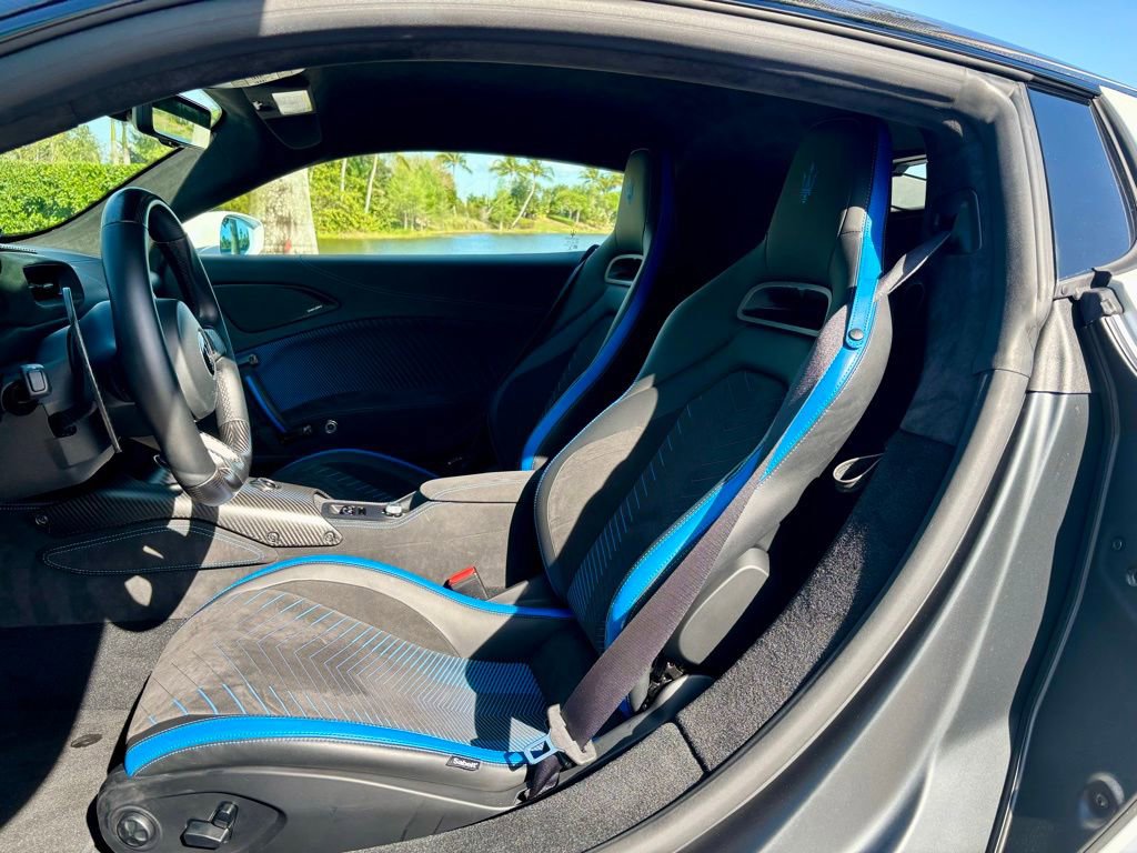 Used 2022 Maserati MC20 Coupe RWD image 2