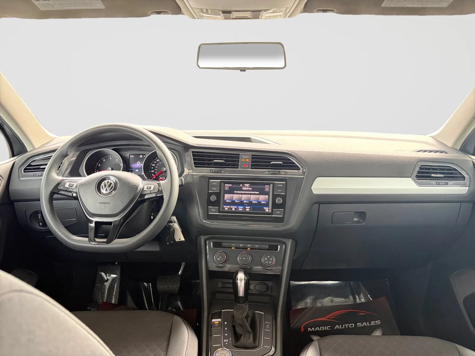 Used 2020 Volkswagen Tiguan S w/ 3rd Row Seat Package AWD/4WD image 24