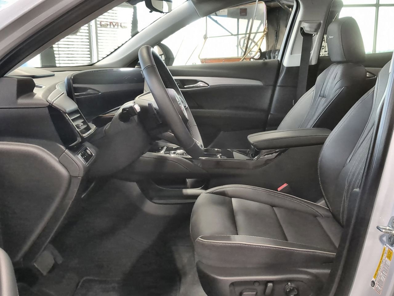 Used 2025 Buick Envision Avenir AWD/4WD image 19