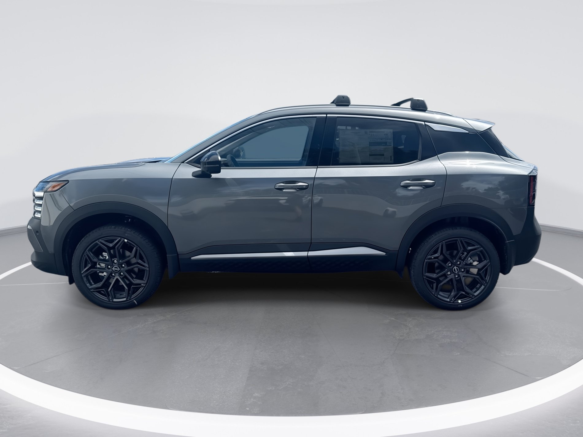 New 2027 Nissan Kicks SR FWD image 7
