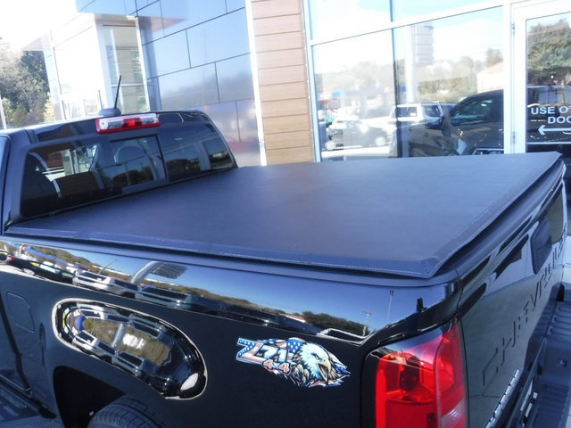Used 2021 Chevrolet Colorado Z71 w/ Z71 Midnight Edition AWD/4WD image 9