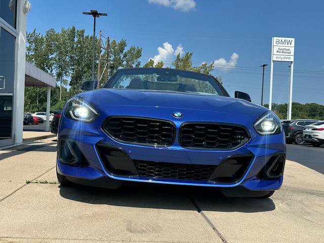 Used 2025 BMW Z4 M40i w/ Edition RWD image 4