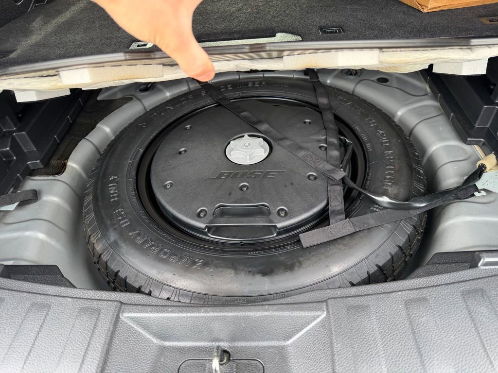 Used 2017 Nissan Rogue SL w/ SL Premium Package image 34