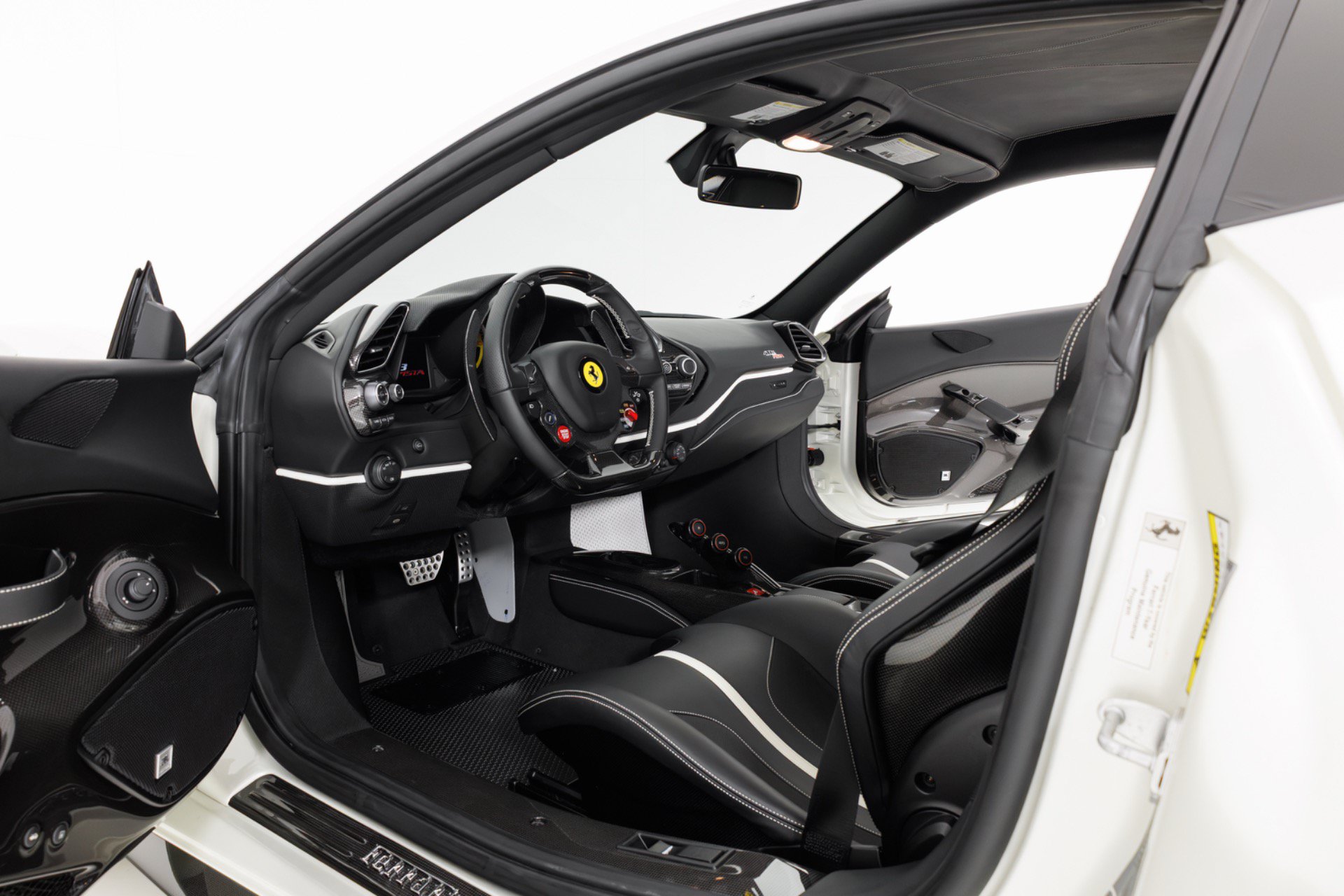 Used 2020 Ferrari 488 Pista Coupe RWD image 14