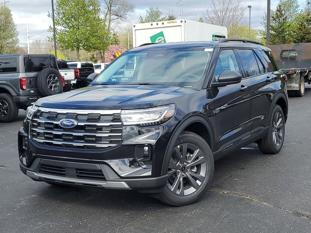 New 2026 Ford Explorer Active AWD/4WD image 1