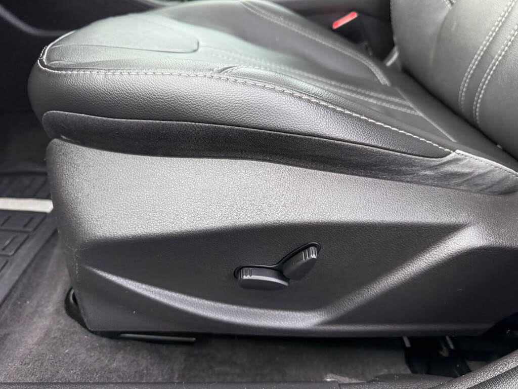 Used 2014 Ford Focus Titanium image 19