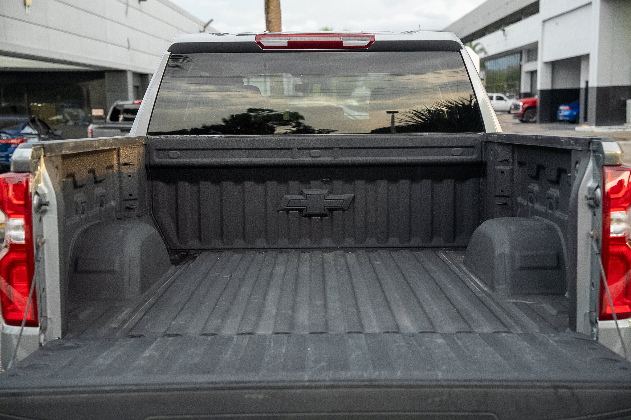 Used 2025 Ford F250 Platinum w/ FX4 Off-Road Package AWD/4WD image 70