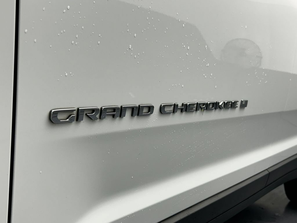 Used 2021 Jeep Grand Cherokee L Limited RWD image 30