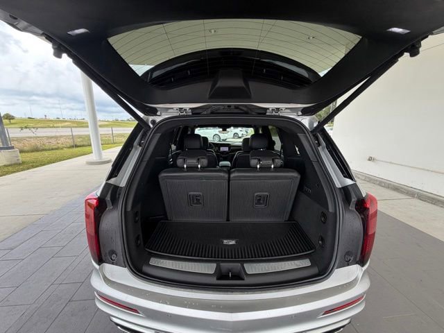 Used 2020 Cadillac XT6 Premium Luxury w/ Platinum Package FWD image 32