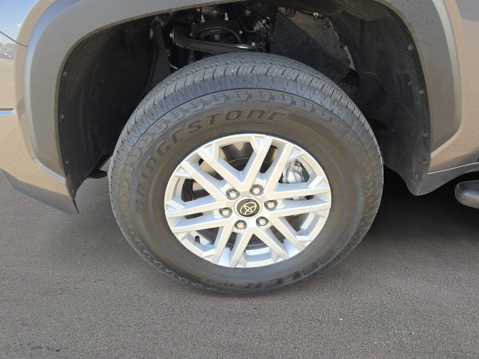 Used 2023 Toyota Tundra SR5 w/ SR5 Convenience Package AWD/4WD image 23