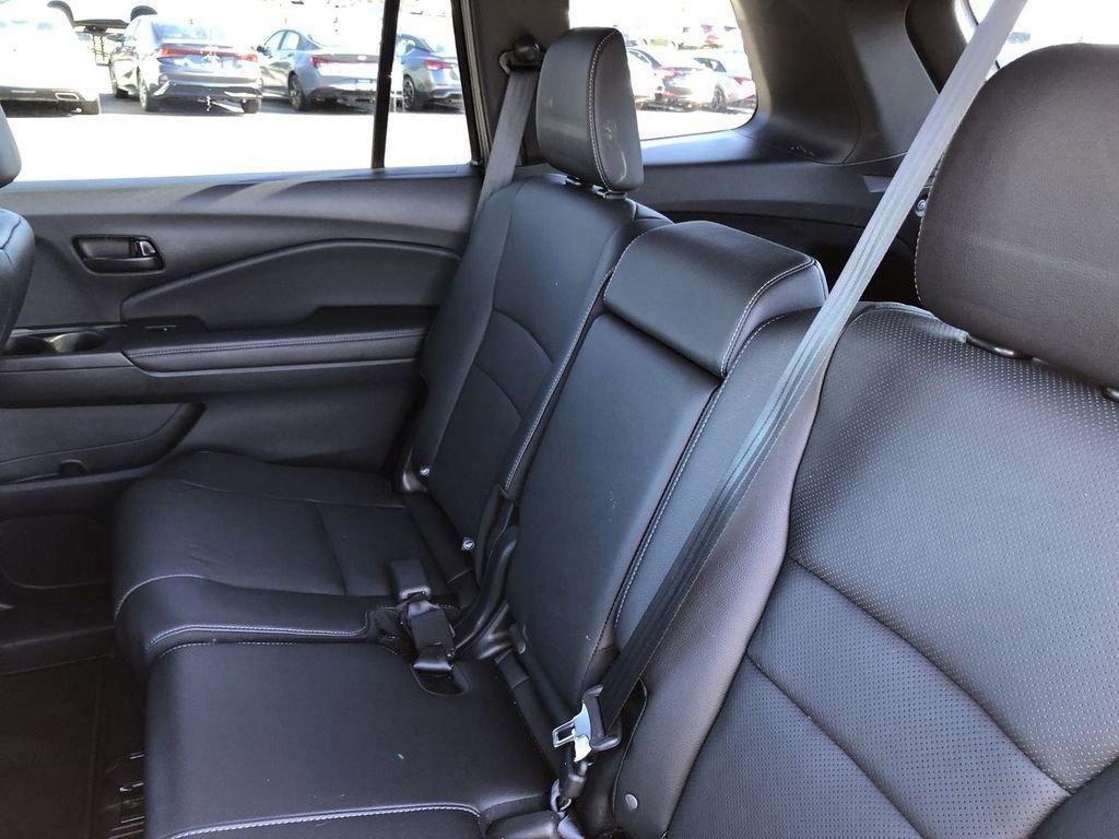 Used 2024 Honda Passport EX-L image 12