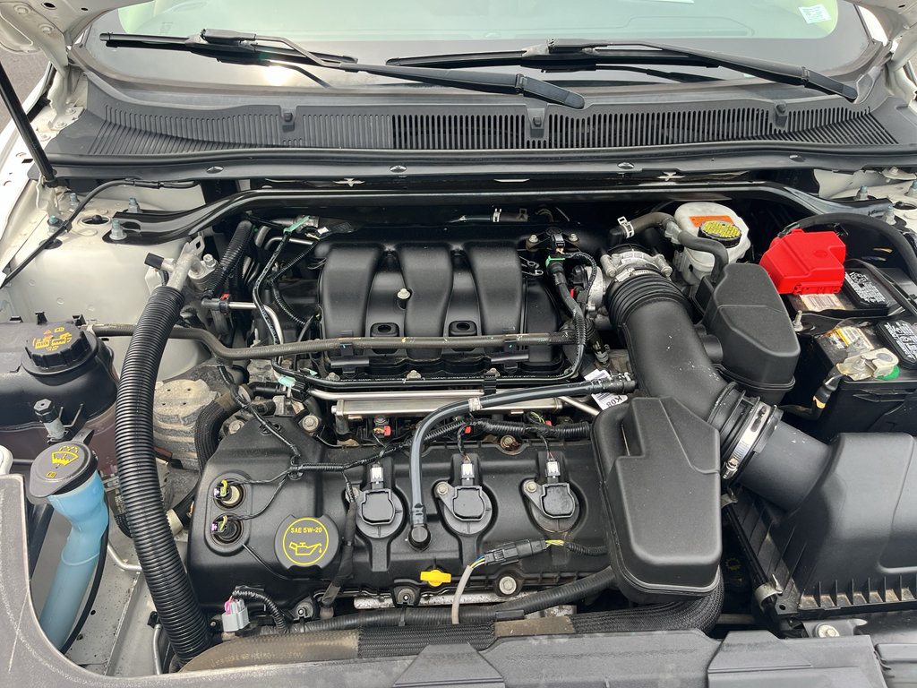 Used 2019 Ford Taurus SE FWD image 33