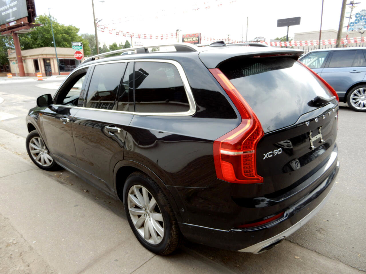 Used 2019 Volvo XC90 T6 Momentum w/ Advanced Package image 7
