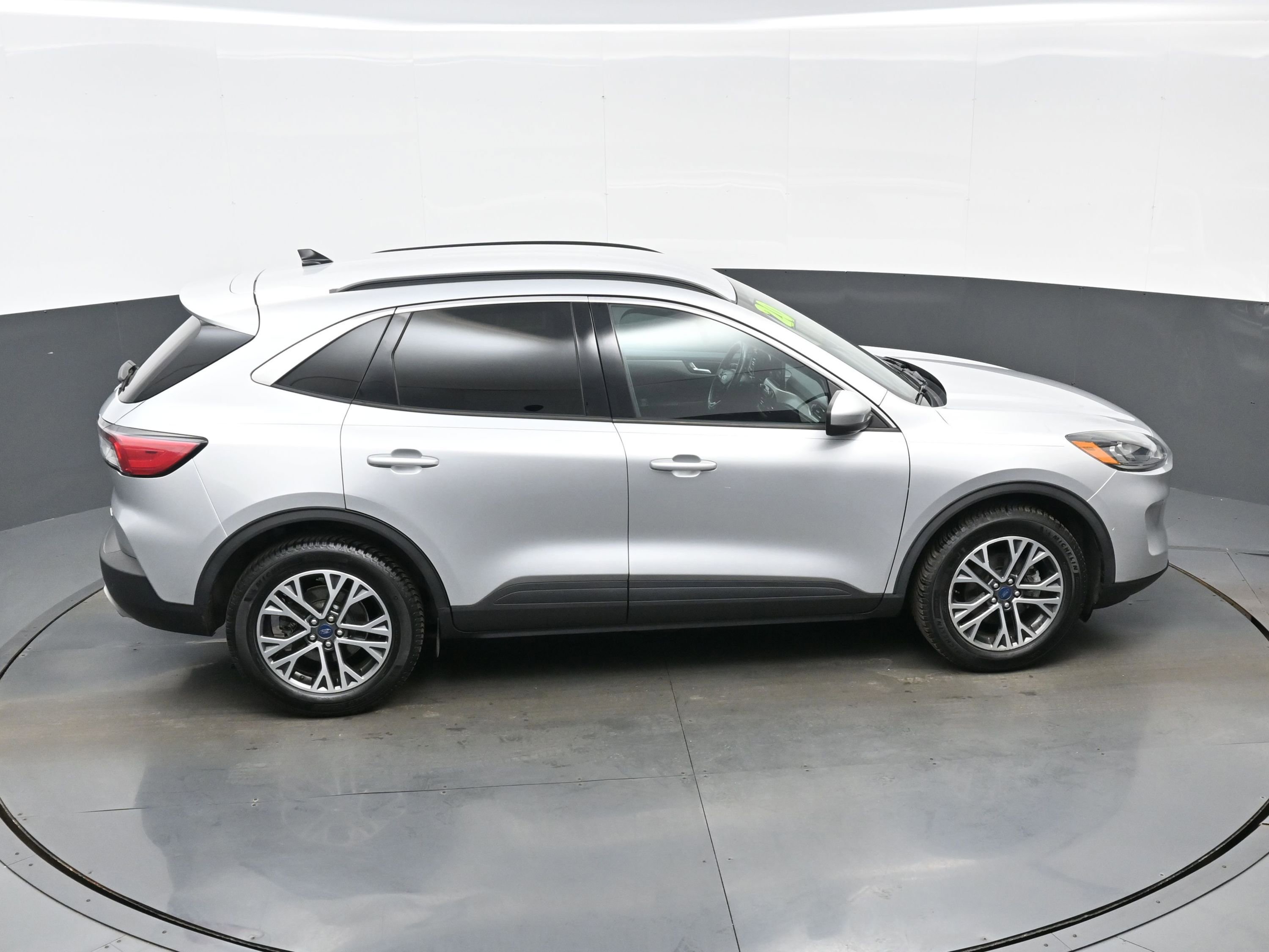 Used 2020 Ford Escape SEL image 38